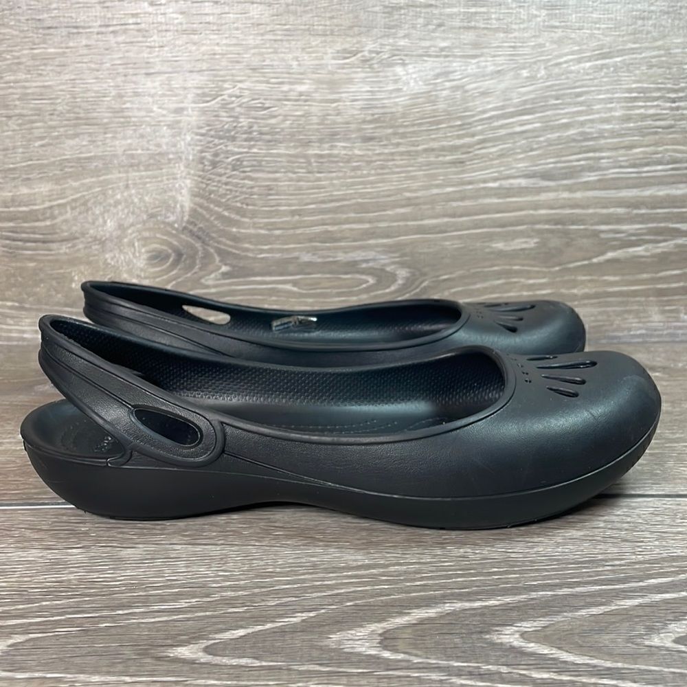 Crocs Thea Slingback Slip On Women’s Size 9 Black Rubber Sandals